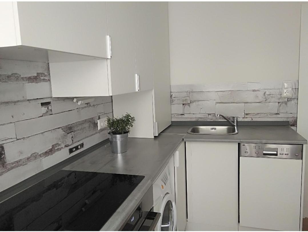 Anastasia-Apartment & Garage Виена Екстериор снимка